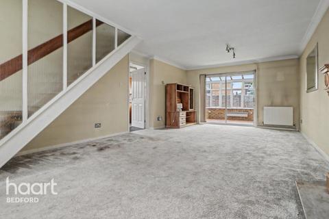 undefined, Restormel Close, Bedford