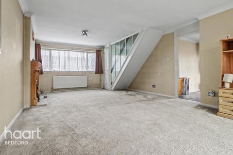 undefined, Restormel Close, Bedford