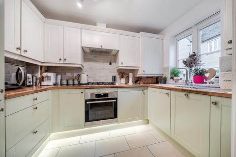 Boundary Way, Carterton, Oxfordshire, OX18