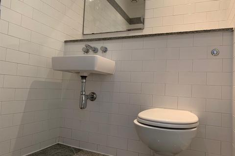 2 bedroom apartment to rent, Advent House , Isaac Way, Manchester