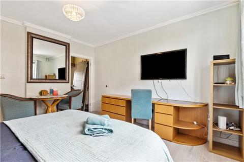 Studio for sale, Fulham Road, London, SW10