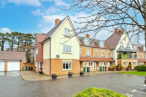 4 bedroom end of terrace house for sale, Kensington Way,  Polegate, BN26