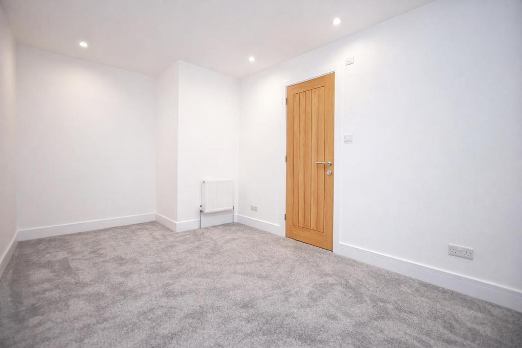 Bedroom 1 Walk in Wardrobe