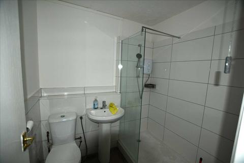 1 bedroom flat to rent, South Street, Middlesex