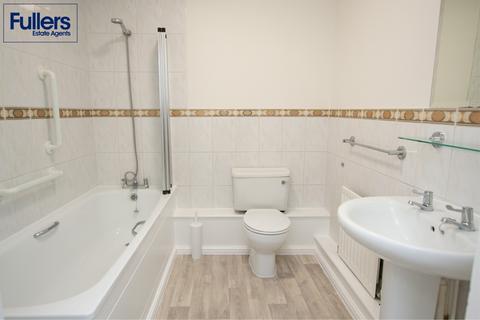1 bedroom ground floor flat for sale, Springbank, London N21