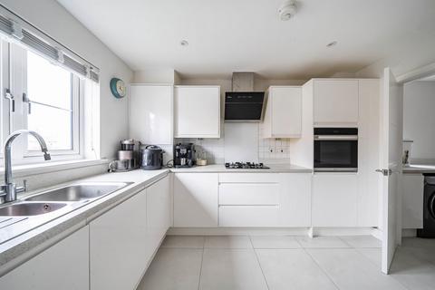 3 bedroom detached house to rent, Lewis Road, Eastleigh SO50