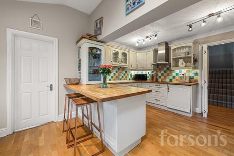 4 bedroom semi-detached house for sale, Willowdene, Pilgrims Hatch, CM15