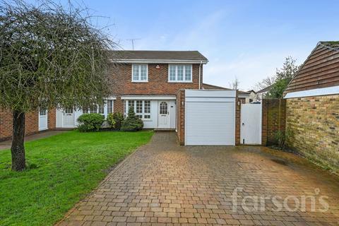 Willowdene, Pilgrims Hatch, CM15