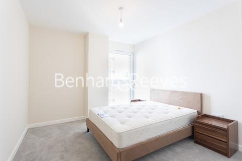 2 bedroom flat to rent, Forest Road, London E17