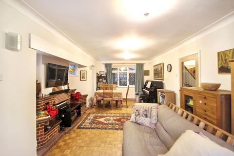 undefined, Glen Crescent, Woodford Green, IG8