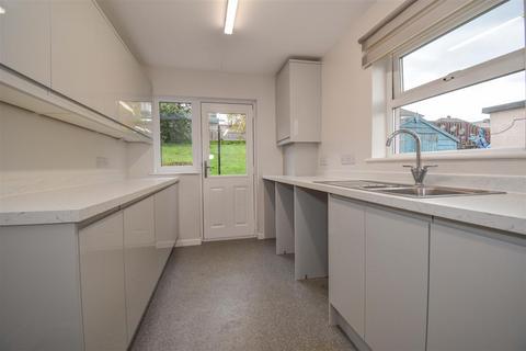 3 bedroom end of terrace house to rent, Milner Mount, Penrith