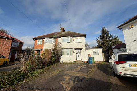 4 bedroom semi-detached house to rent, Buckingham Gardens, Edgware, HA8
