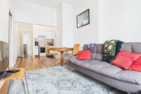 2 bedroom apartment to rent, Upper Rock Gardens, Kemptown, Brighton, East Sussex, BN2