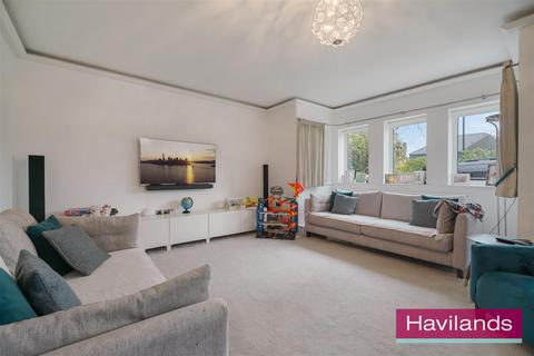 6 bedroom semi-detached house for sale, Green Dragon Lane, London