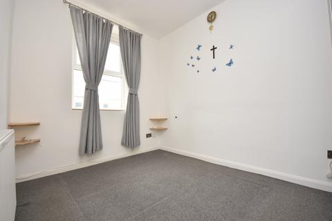 2 bedroom flat for sale, Godwin Road, Margate