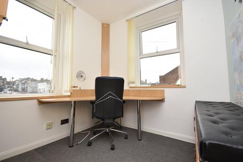 2 bedroom flat for sale, Godwin Road, Margate