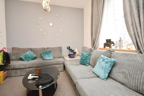 2 bedroom flat to rent, Godwin Road, Cliftonville, CT9 2HG