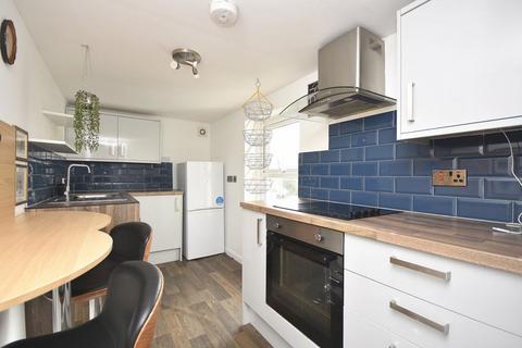 2 bedroom flat to rent, Godwin Road, Cliftonville, CT9 2HG