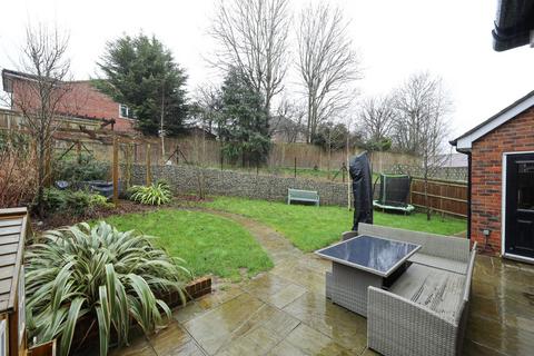 4 bedroom semi-detached house for sale, Bonnet Lane, Burgess Hill, RH15