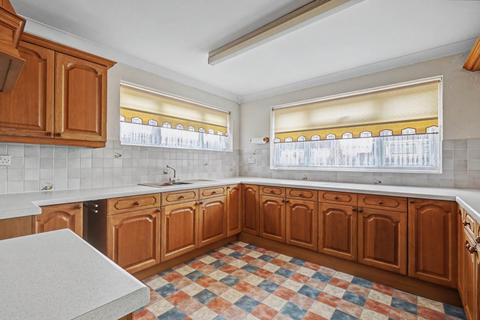 2 bedroom semi-detached bungalow for sale, Mead Green, Chatham
