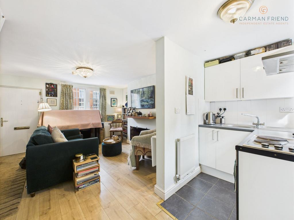 Kitchen/Lounge
