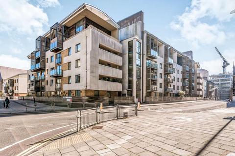 2 bedroom flat to rent, Fleet Street, Brighton