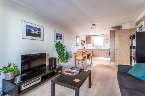 2 bedroom flat to rent, Fleet Street, Brighton