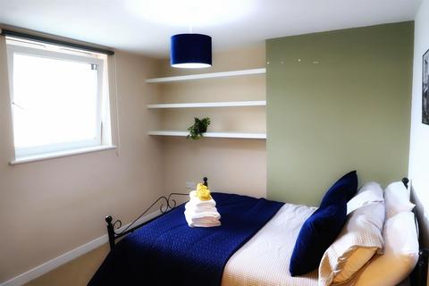 2 bedroom flat to rent, Fleet Street, Brighton