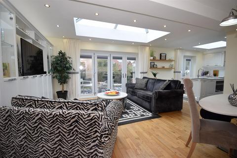 2 bedroom semi-detached bungalow for sale, Sheldon Road, South Shields