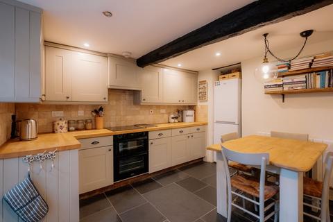 3 bedroom terraced house to rent, Chulmleigh Road, Morchard Bishop, EX17
