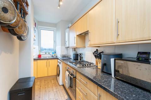undefined, 2/R 325 Clepington Road, Dundee, DD3 8BB
