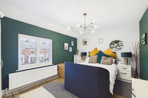 Fletton Avenue, Peterborough, PE2