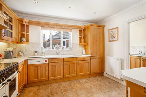 3 bedroom semi-detached house for sale, The Shearers, Bishop's Stortford, Hertfordshire, CM23