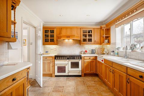 3 bedroom semi-detached house for sale, The Shearers, Bishop's Stortford, Hertfordshire, CM23