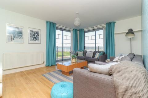 2 bedroom flat for sale, The Parade, Birchington, Kent, CT7