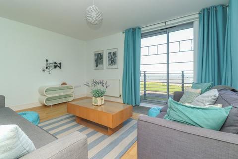 2 bedroom flat for sale, The Parade, Birchington, Kent, CT7