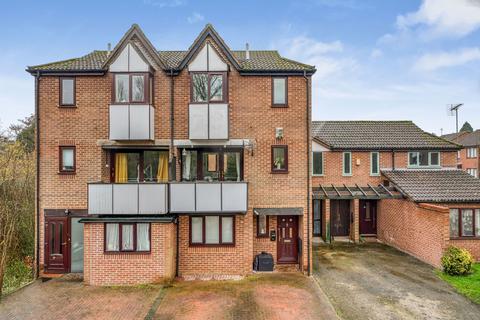 3 bedroom semi-detached house for sale, Belsize Avenue, Milton Keynes MK6