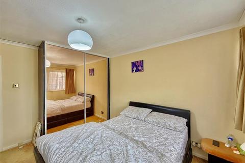 undefined, Wheatlands, Hounslow TW5