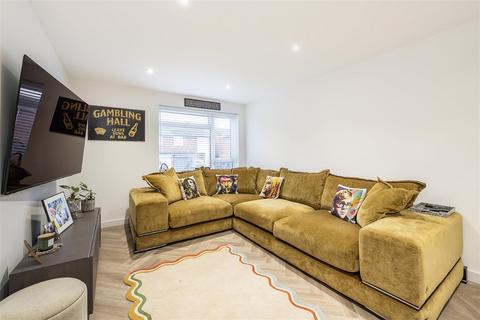 undefined, Canham Close, Kimpton