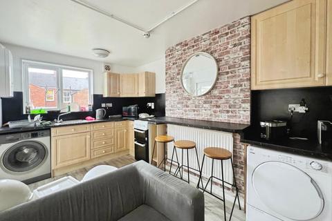 1 bedroom terraced house to rent, Park Road, Exeter