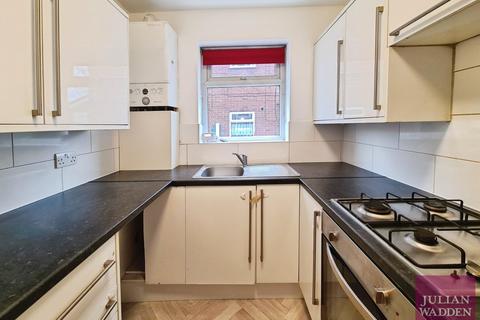 2 bedroom flat to rent, The Winnows, Denton, Greater Manchester, M34
