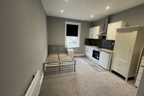 Property to rent, 7 Borthwick Road, Bournemouth, BH1