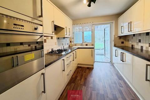 2 bedroom semi-detached bungalow for sale, High Street, Honeybourne, WR11