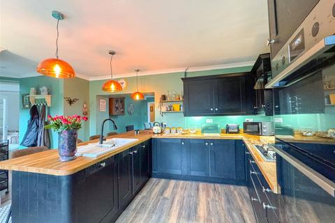 3 bedroom flat for sale, Landemann Circus, Weston-Super-Mare BS23