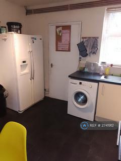 2 bedroom terraced house to rent, Cecil Street, Nottingham, NG7