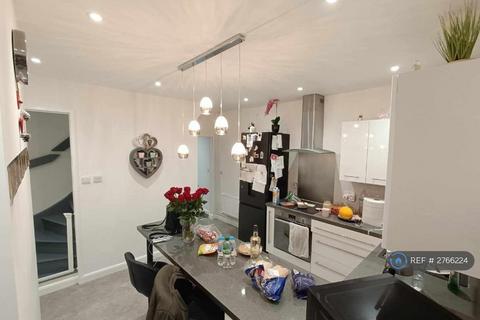 3 bedroom terraced house to rent, Sir Lewis Street, King's Lynn, PE30