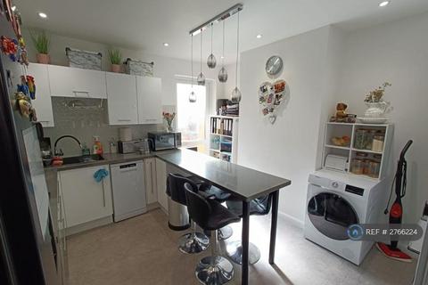 3 bedroom terraced house to rent, Sir Lewis Street, King's Lynn, PE30