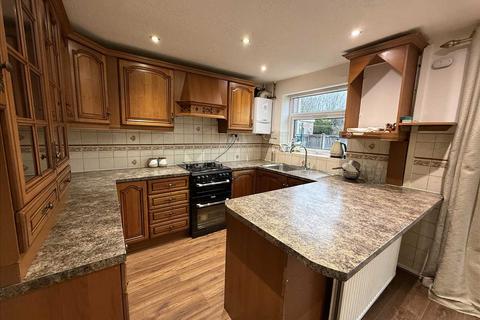 3 bedroom semi-detached house to rent, Sandbarn Close, Solihull