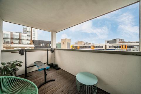2 bedroom flat for sale, Kingsland Road, London E8