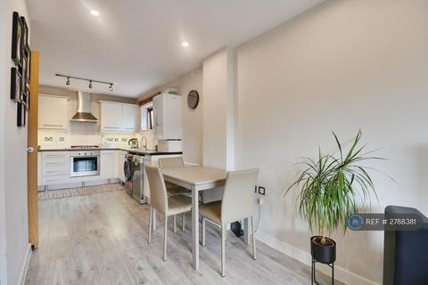 1 bedroom flat to rent, Carlton Drive, London, SW15